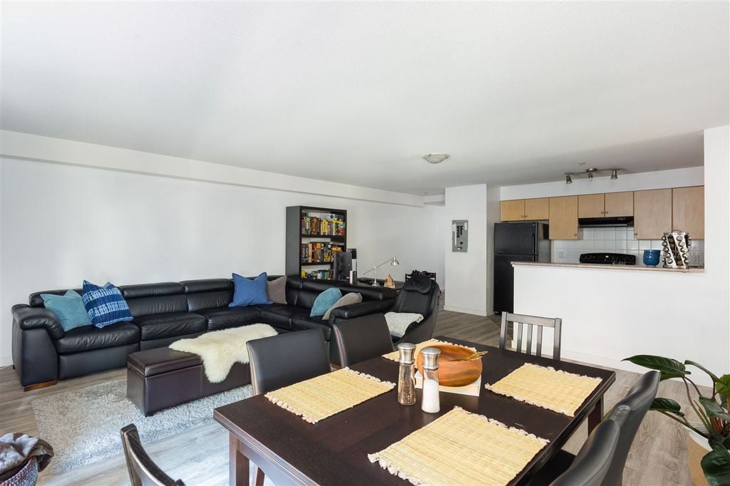 244 Sherbrooke St, #2217