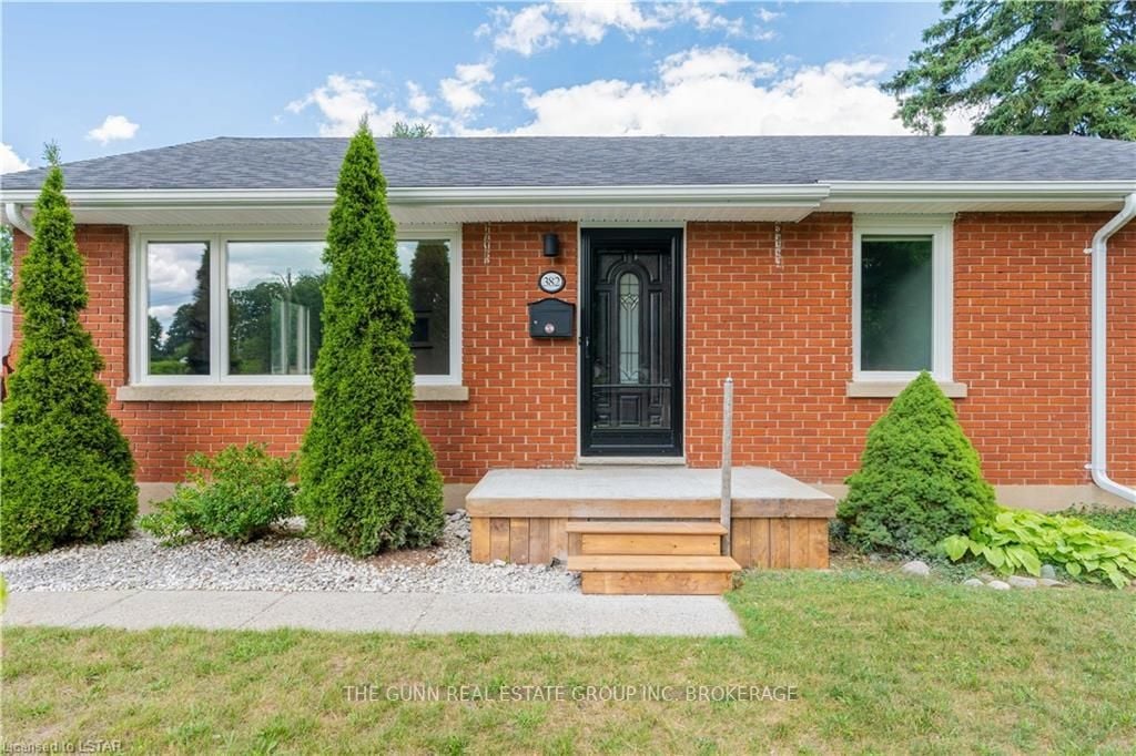 382 Colville Blvd
