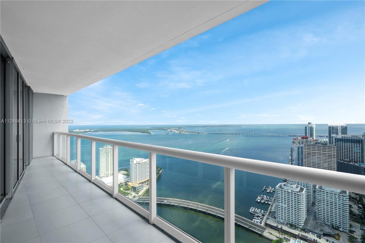 495 Brickell Ave #5203