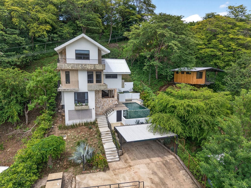 Casa Agave Azul | Contemporary 4-Bedroom Home with Detached Guest Casita in Playa Potrero