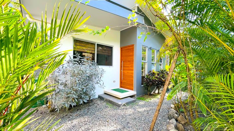 Riverside Jungle House with Waterfall Views in Ojochal, Costa Rica