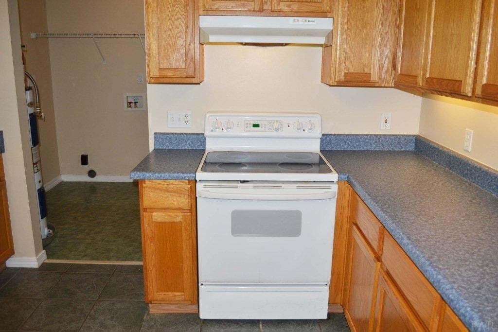 3100 Holley Pointe Rd