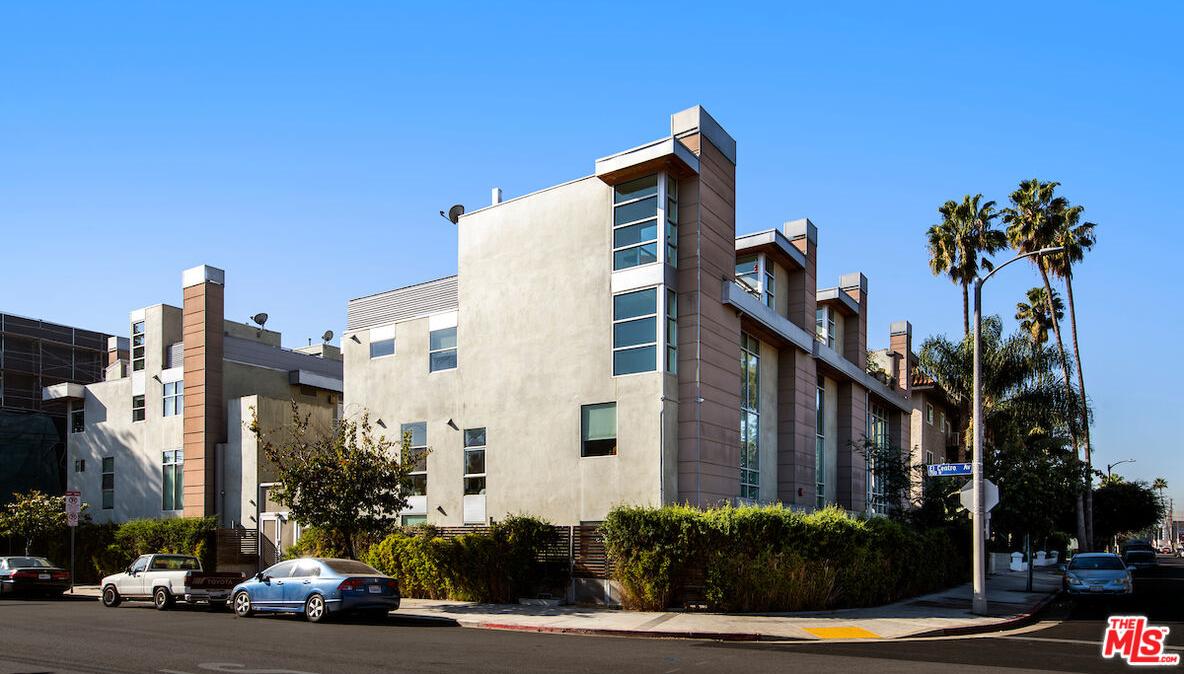 5806 Waring Ave Unit: 2