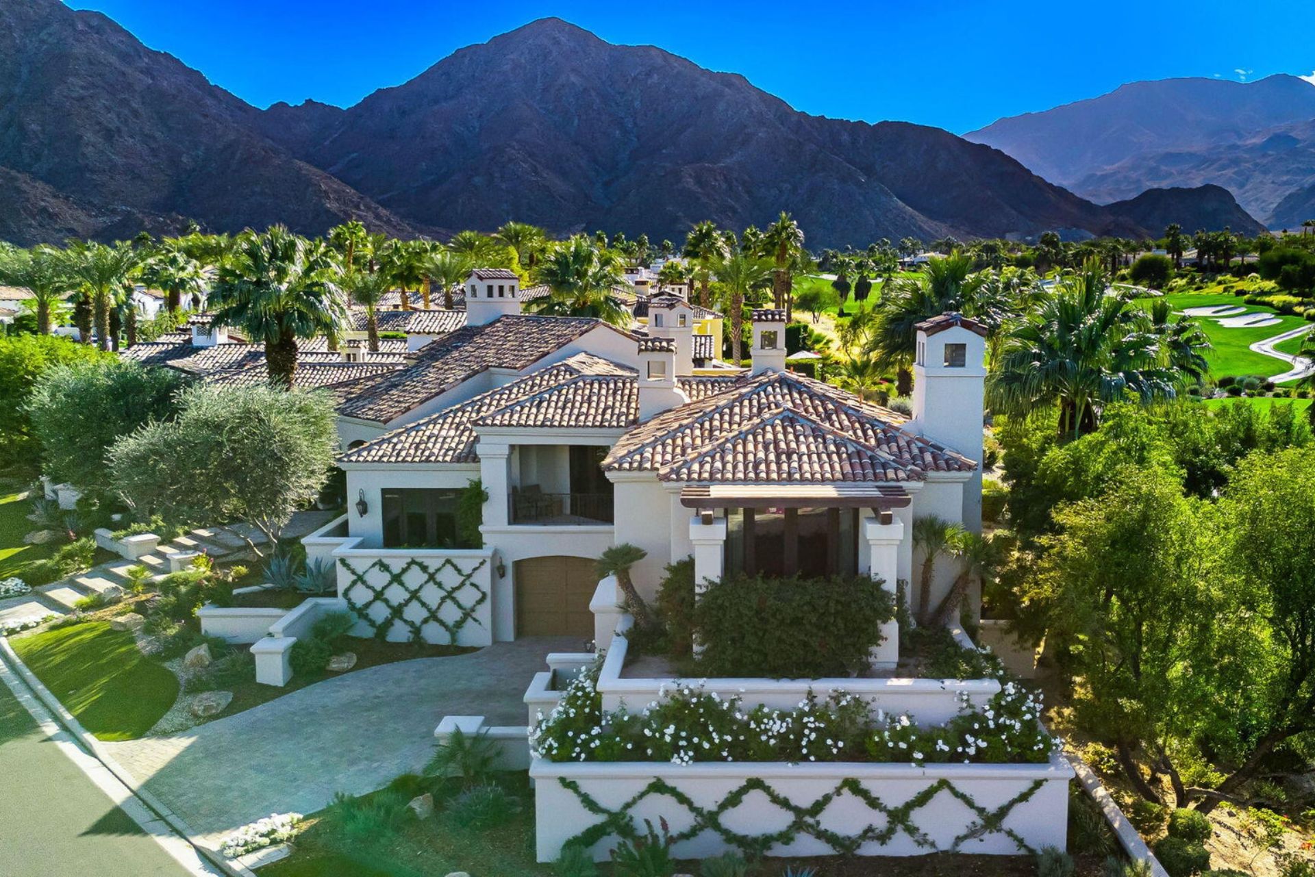 52705 Claret Cove