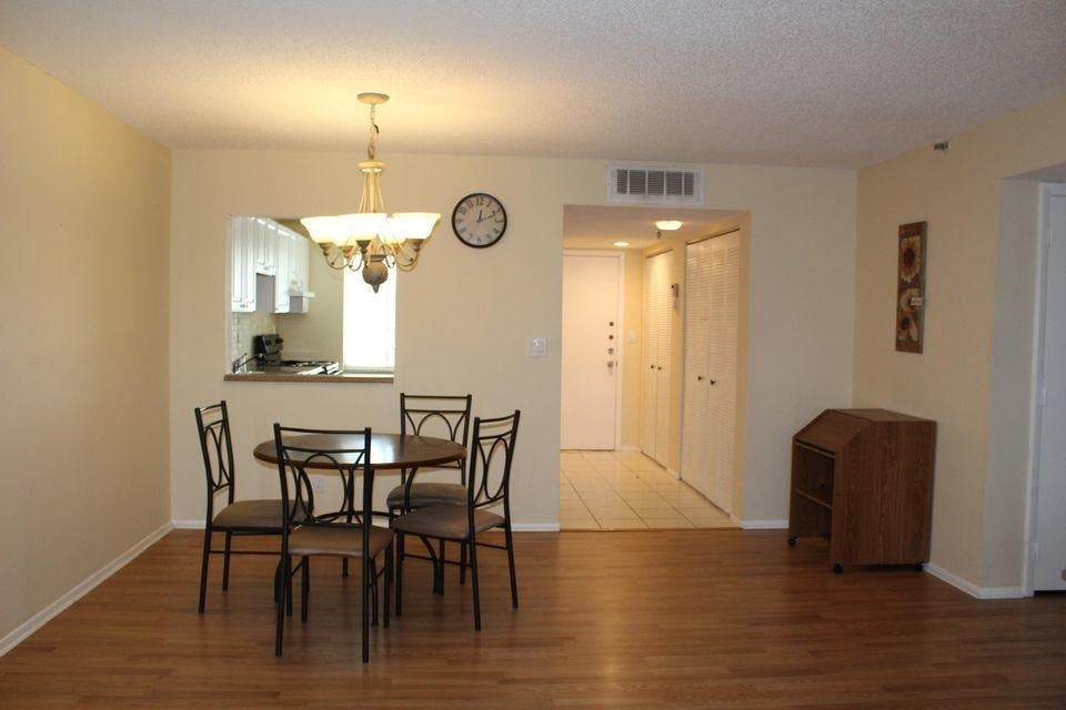 2786 Tennis Club Dr, #303