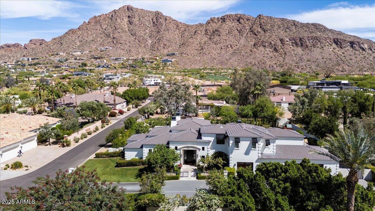 4423 N Camino Allenada