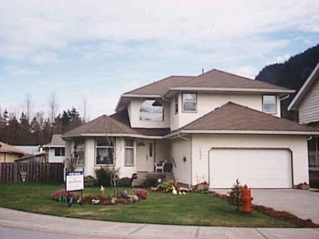 1650 MacDonald Pl