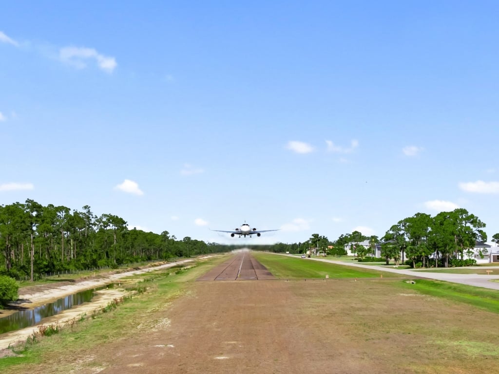 18631 Cessna DR
