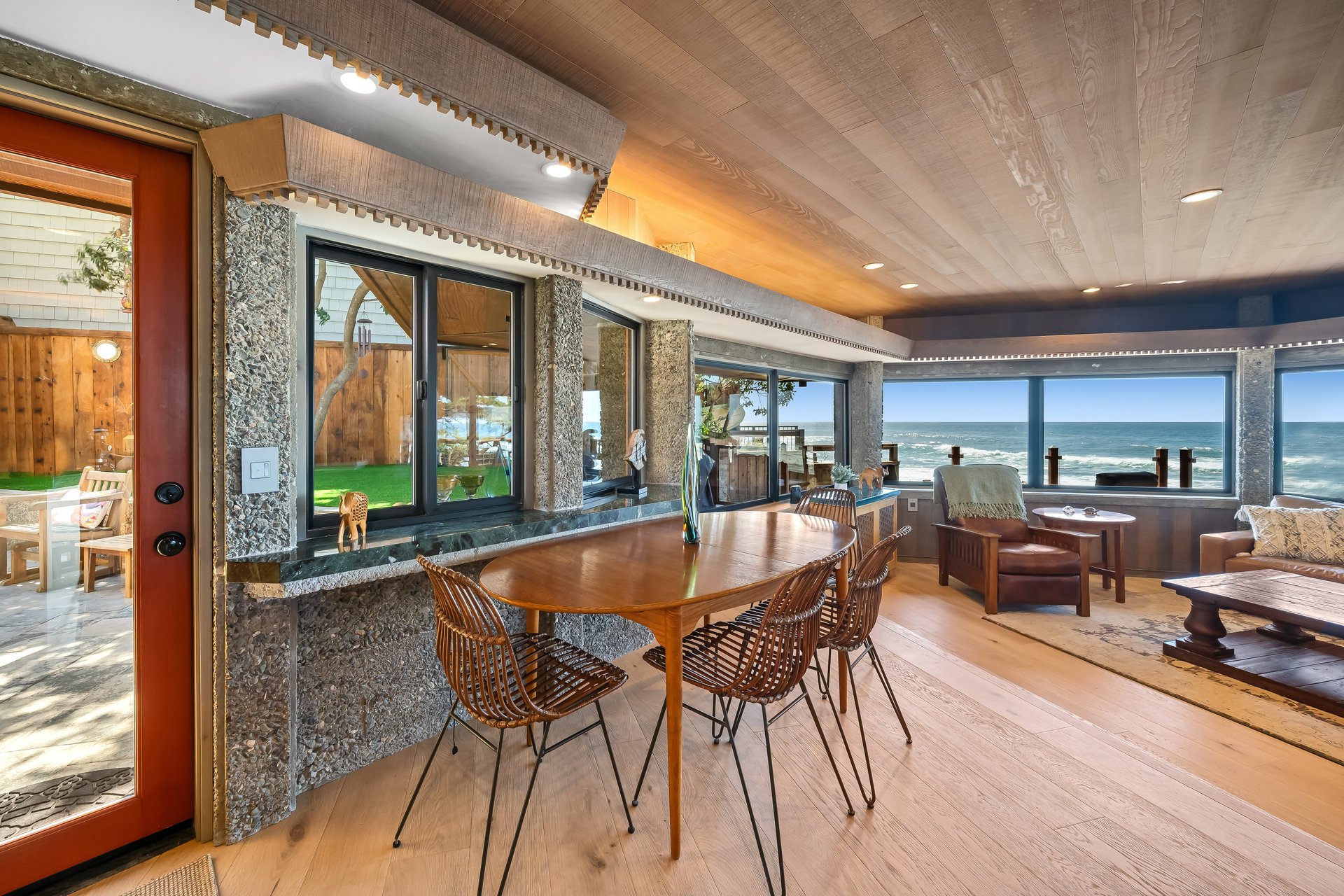 Oceanfront Luxury in Cambria - 2431 Sherwood Dr