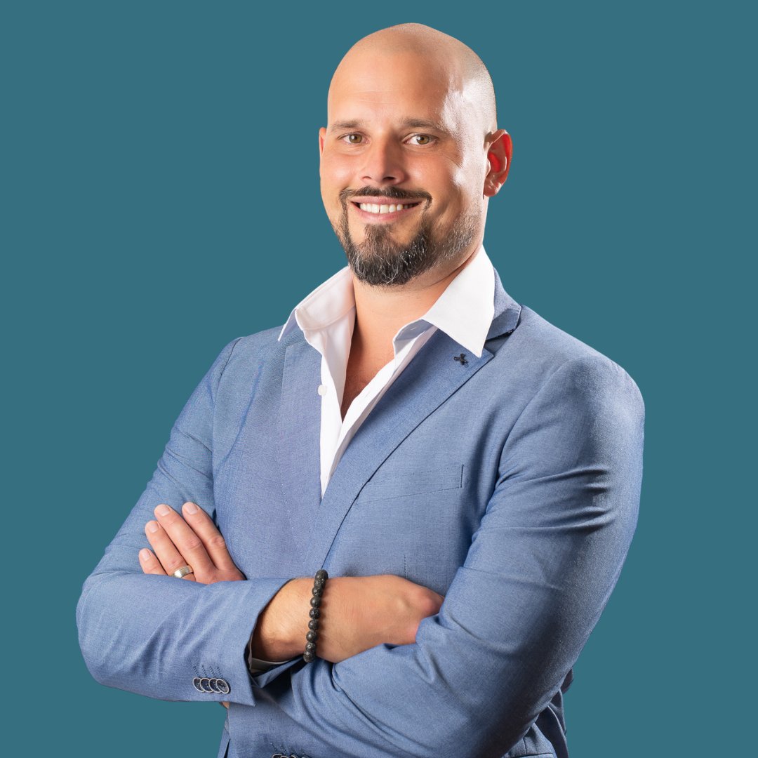 Adam  Kybartas