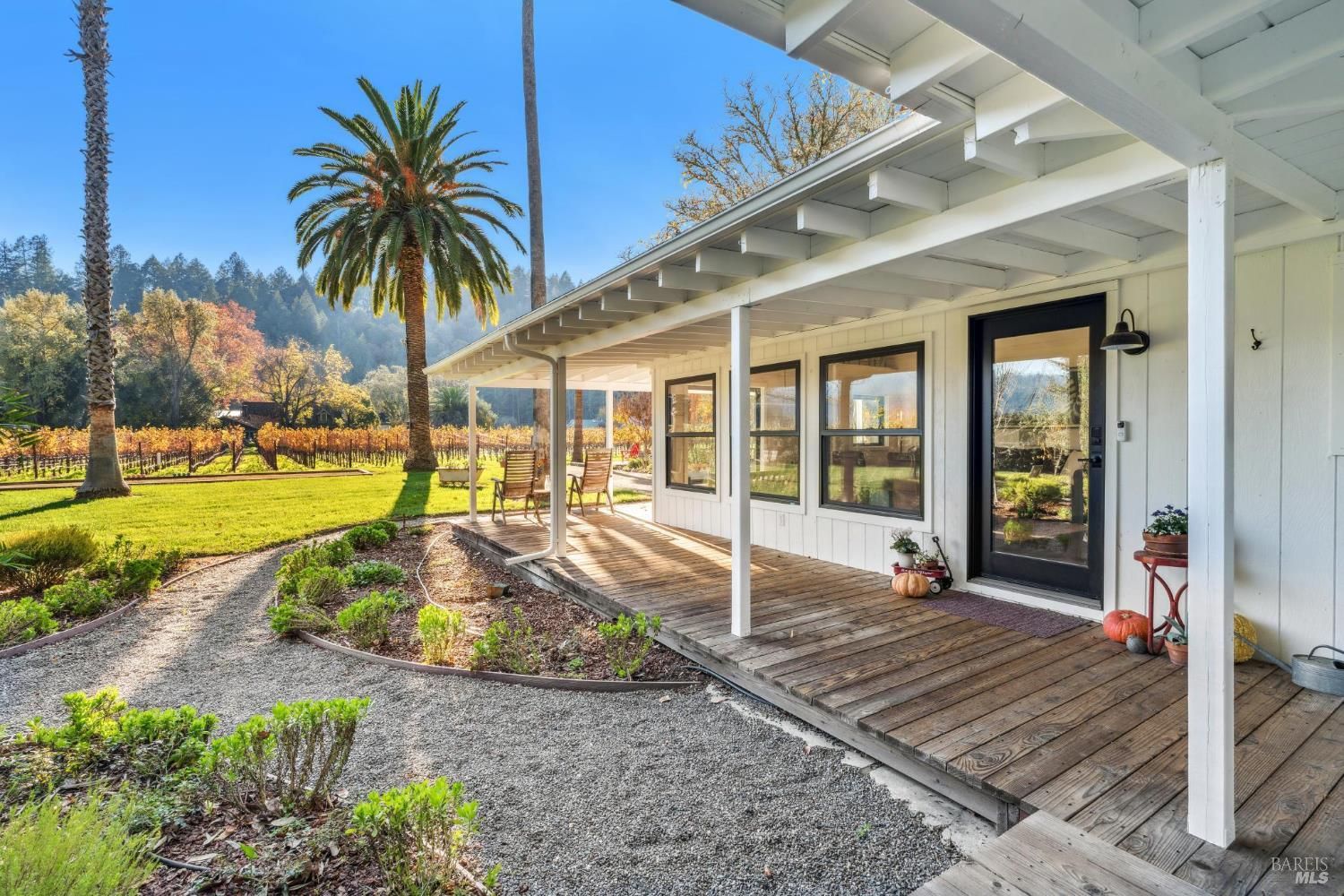 2 Foothill Blvd