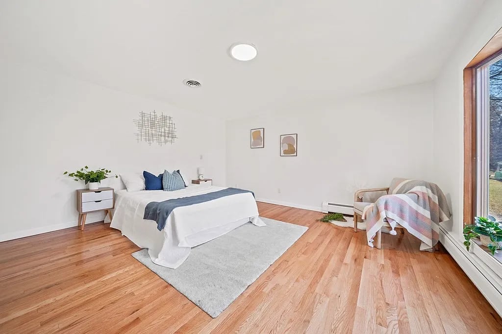 343 W St