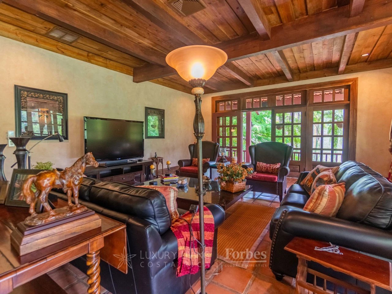 19136 - Architectural Hacienda Style Mansion