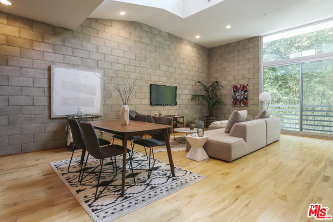 717 N Highland Ave, Unit 23