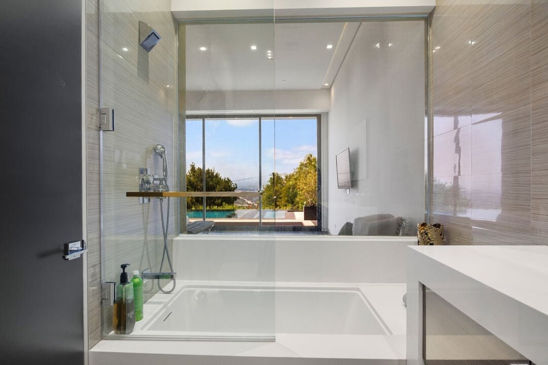 Evercrest Reserve, Mulholland Dr, 90046