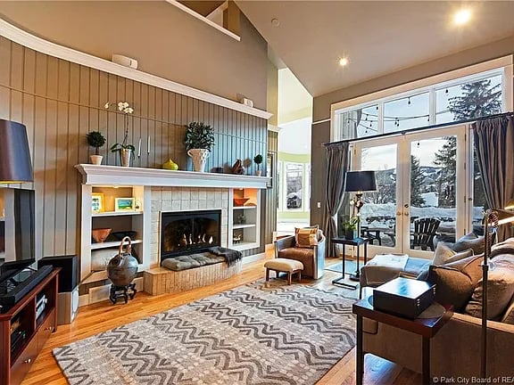 3066 American Saddler Dr