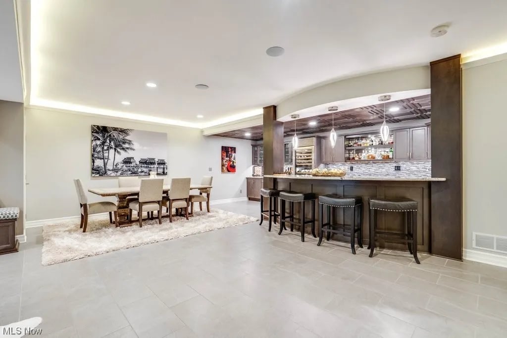 2274 Angela Vista