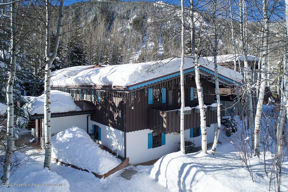 1295 Riverside Dr