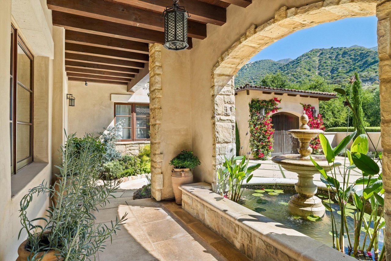 3091 Hidden Valley Ln