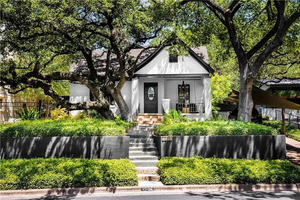 1805 Alameda Dr