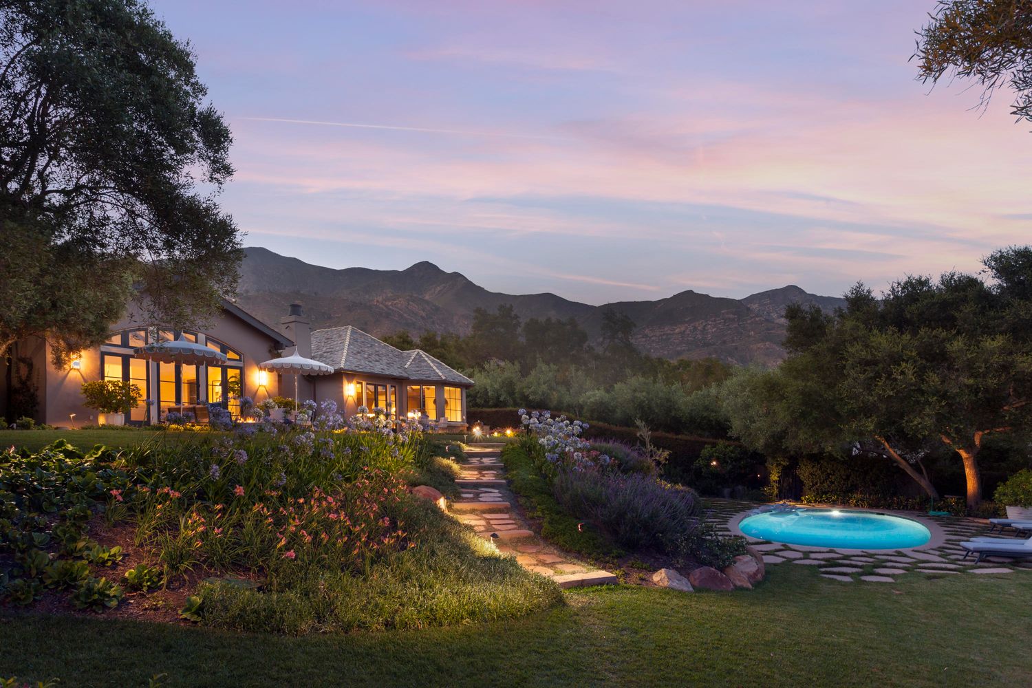 803 Picacho Ln