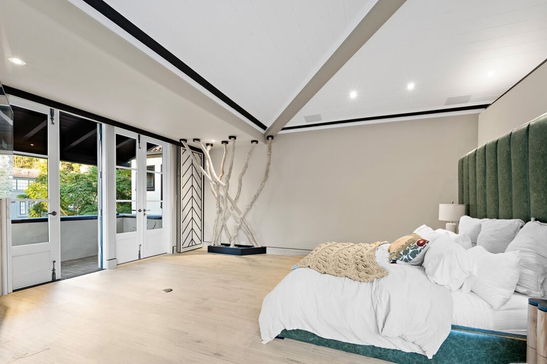 Century Woods Dr, 90067