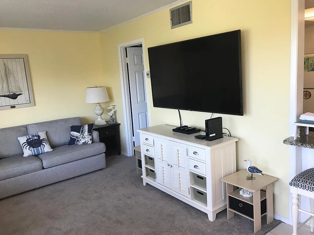 775 Gulf Shore Dr #1006