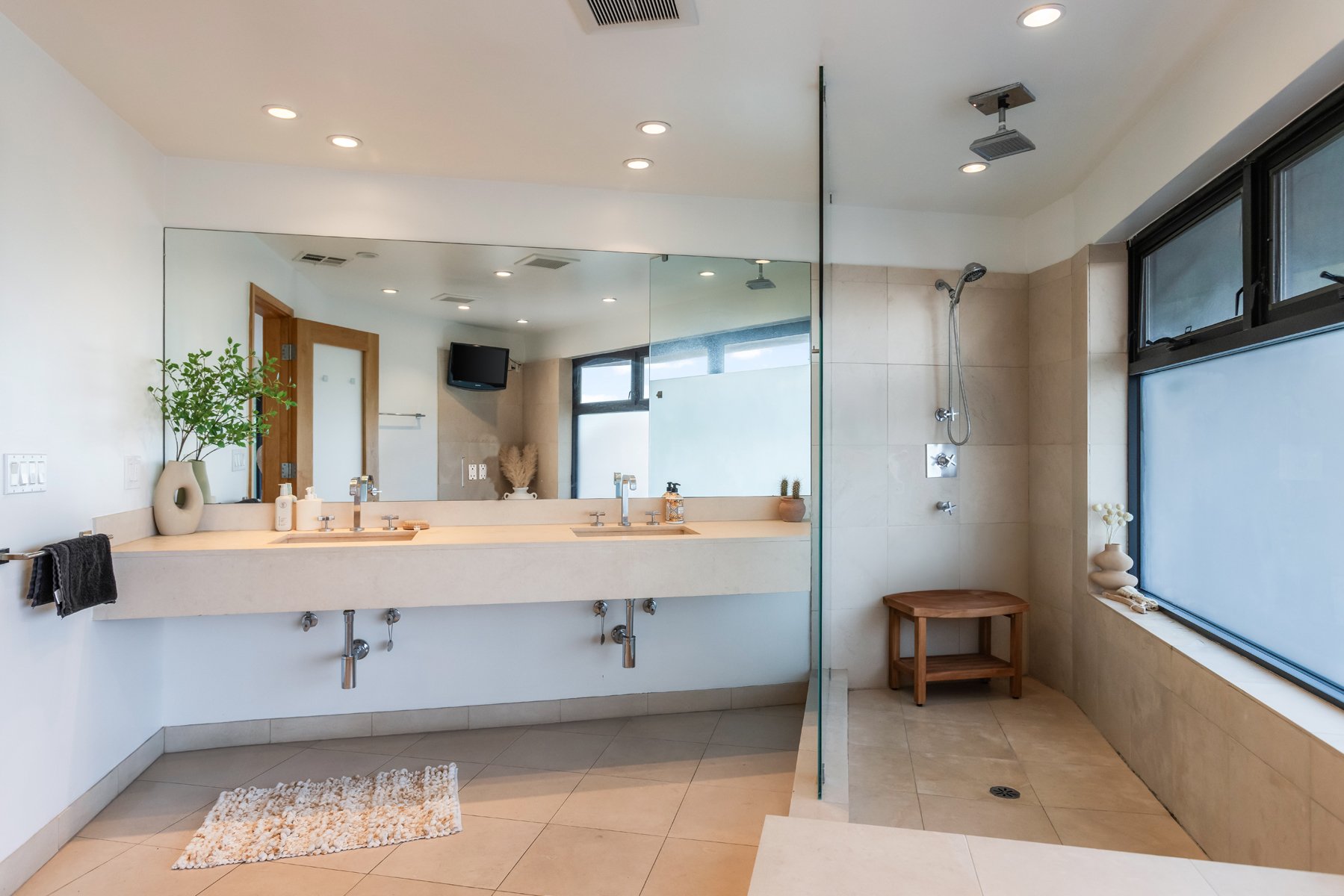 8634 Franklin Ave, Hollywood Hills 