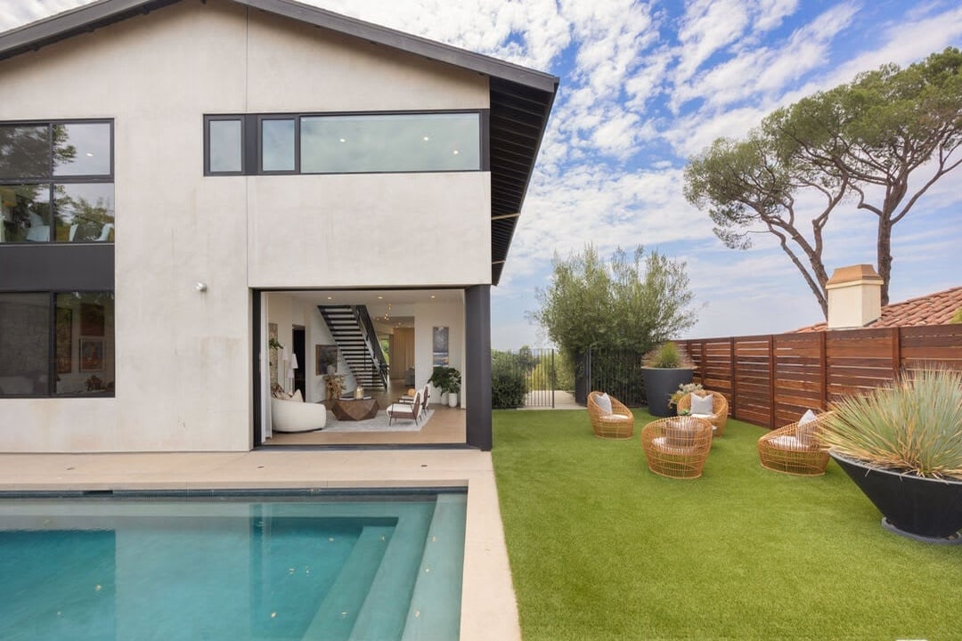 Beverly Ranch Road, 90210