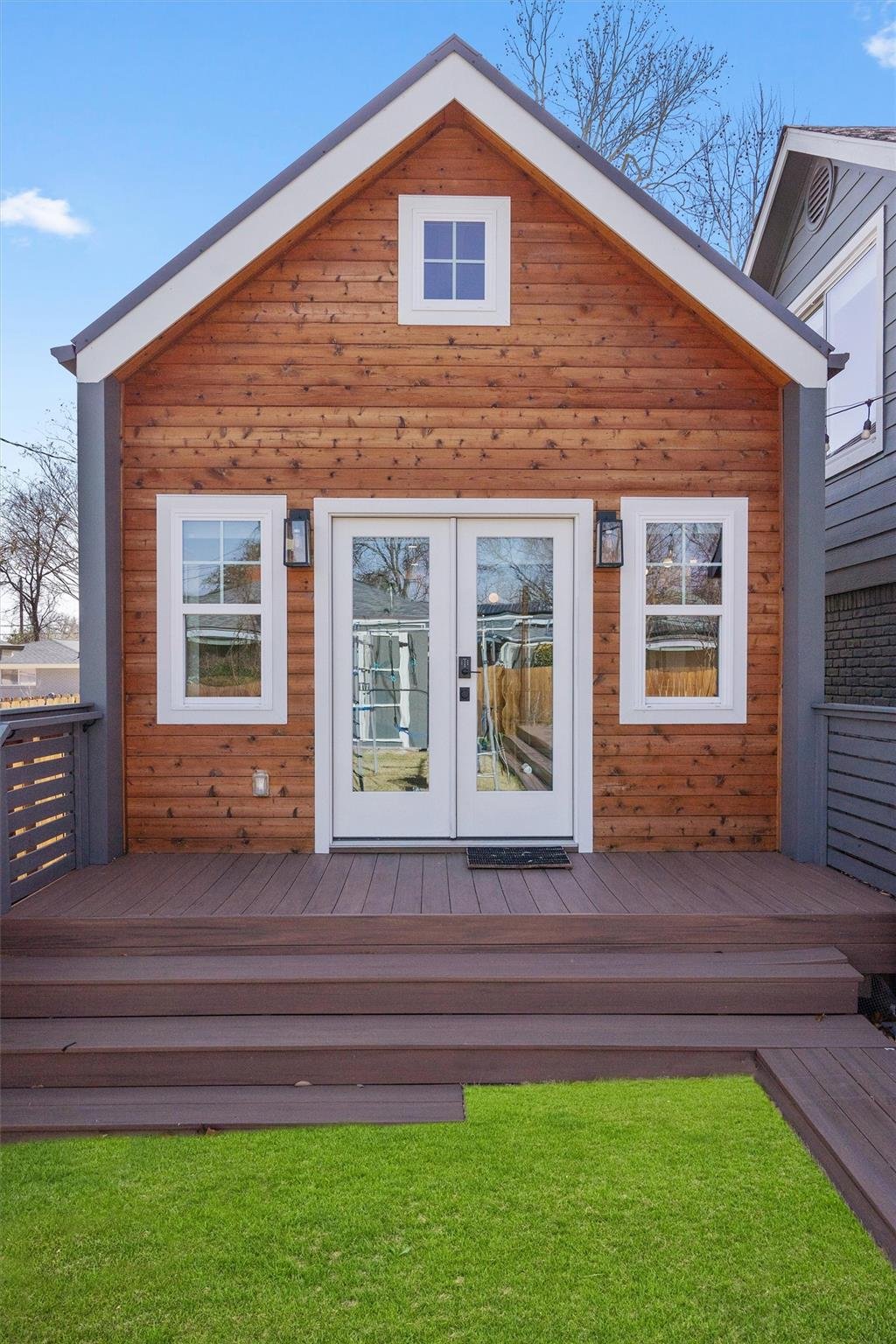 3106 Carlisle Dr
