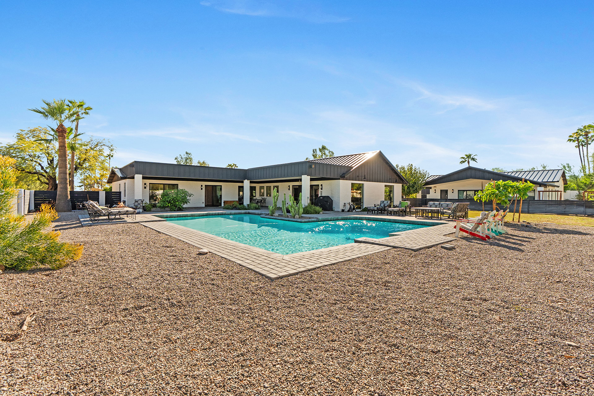 3842 E SAN MIGUEL Avenue, Paradise Valley