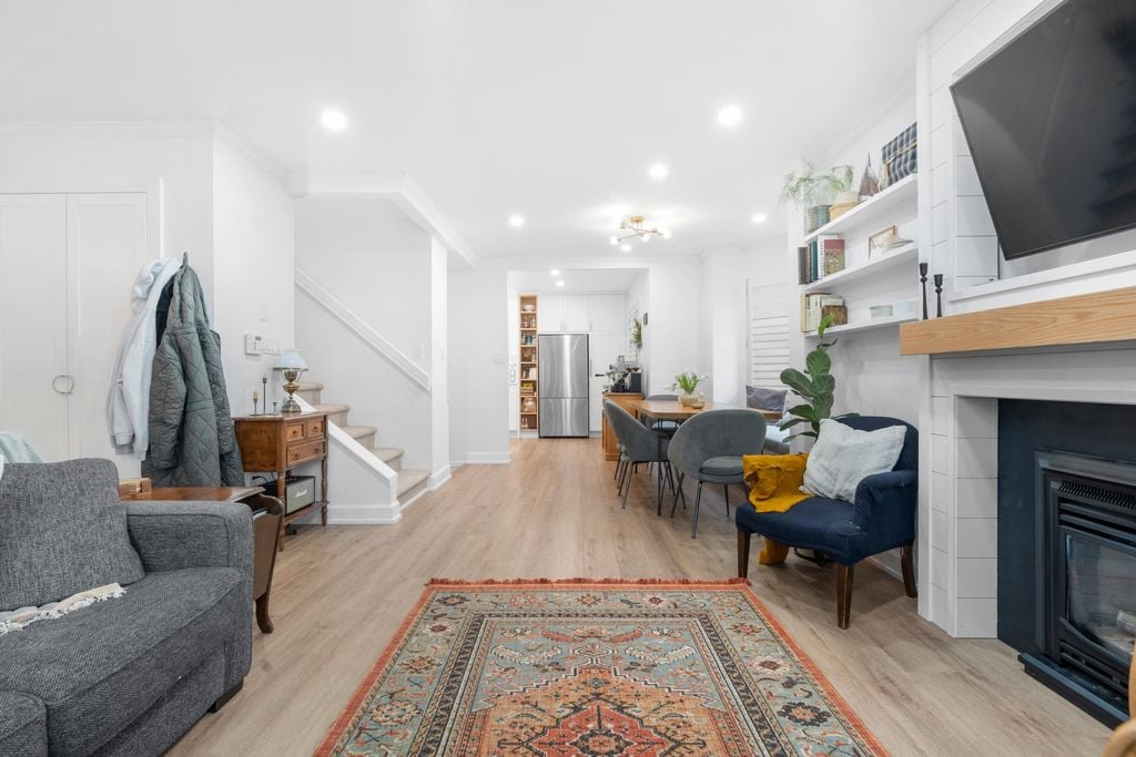 316 W 11th Ave