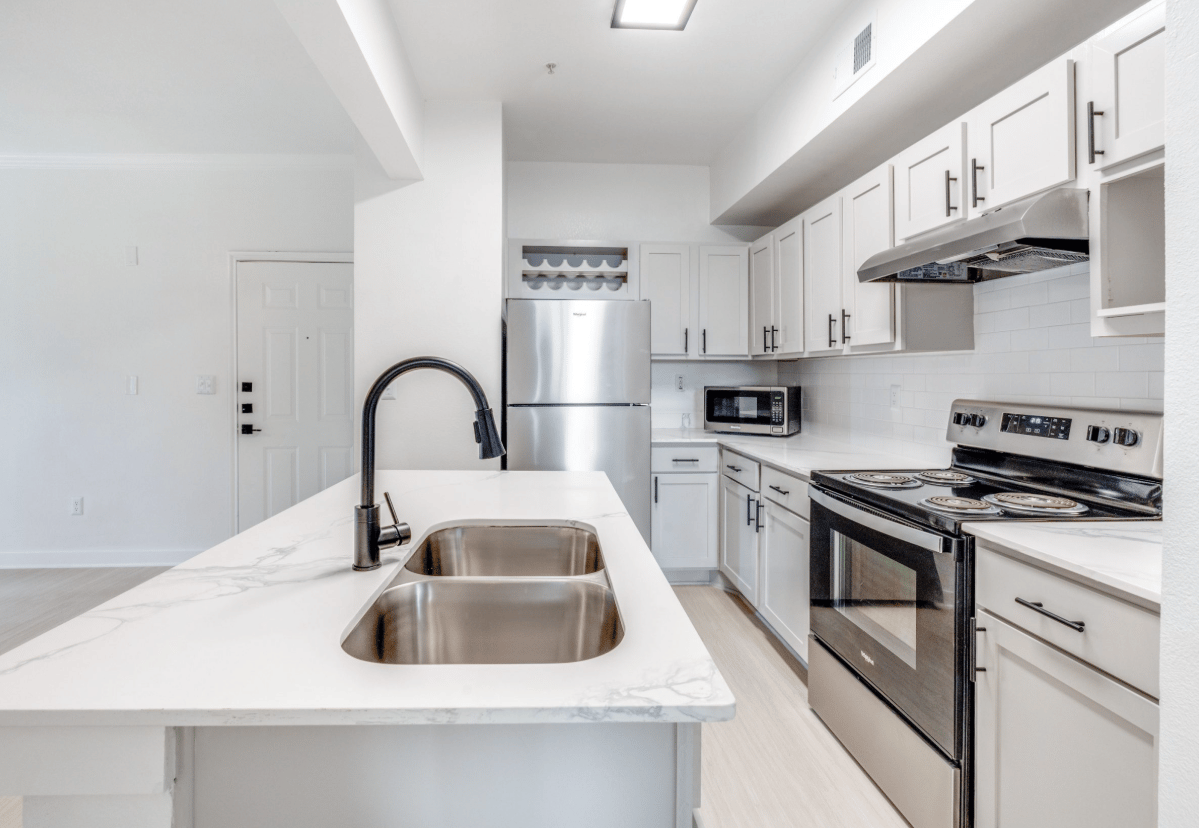 Lease now and enjoy 8 full weeks of free rent