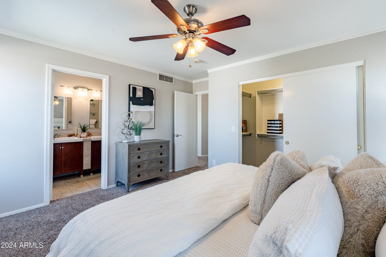 2222 E Arabian Dr