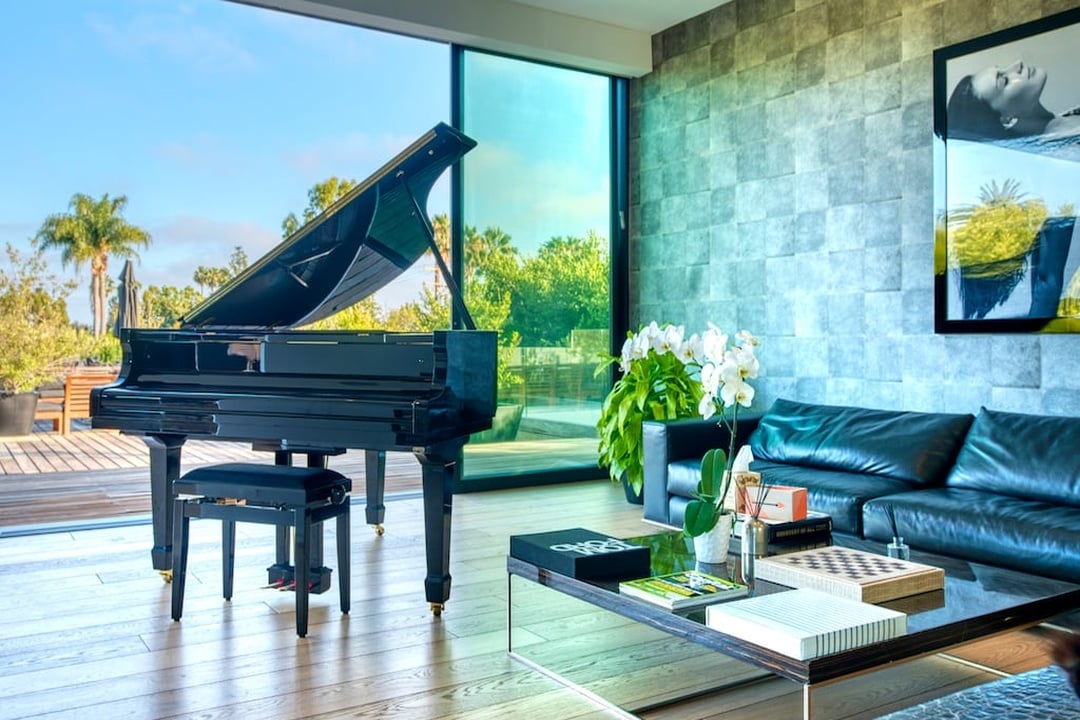 Eminence Horizon