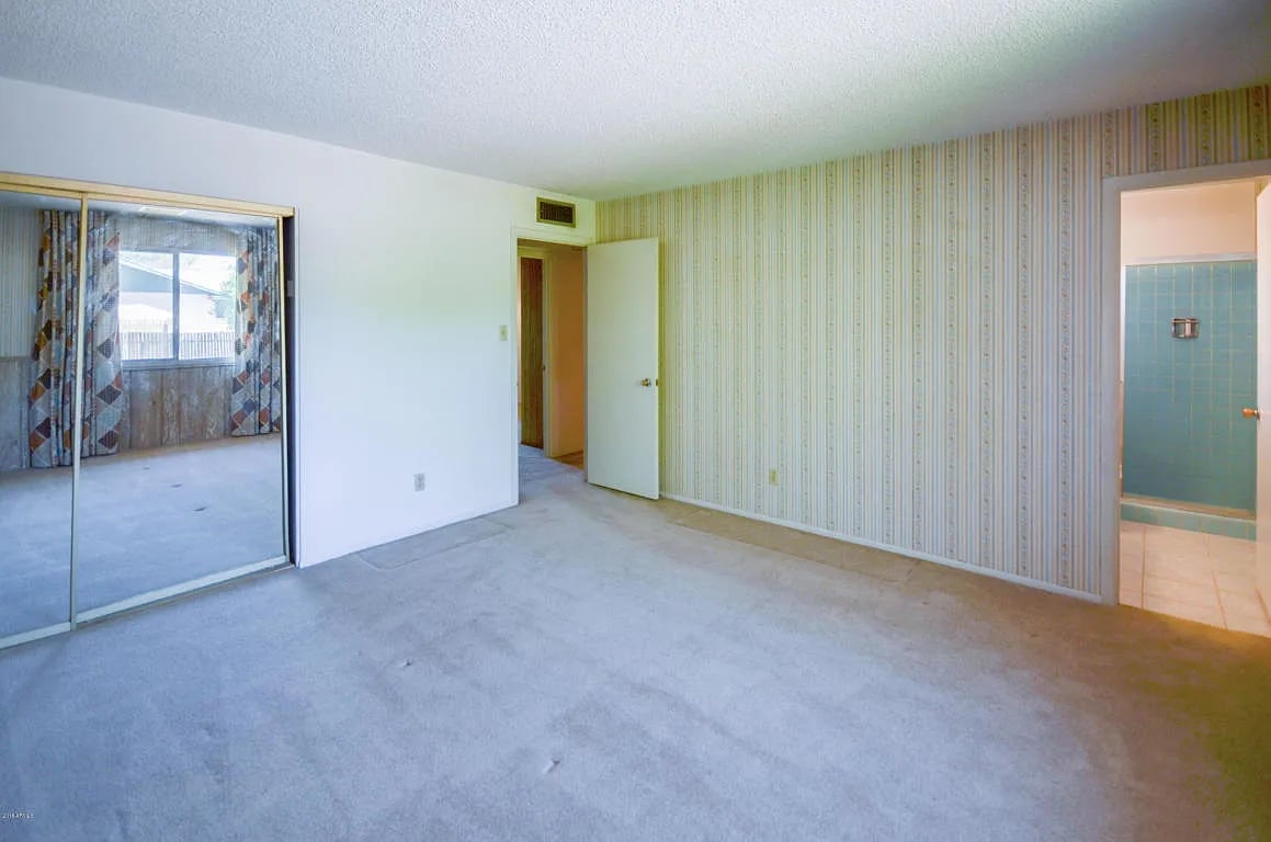 1316 E Bishop Dr