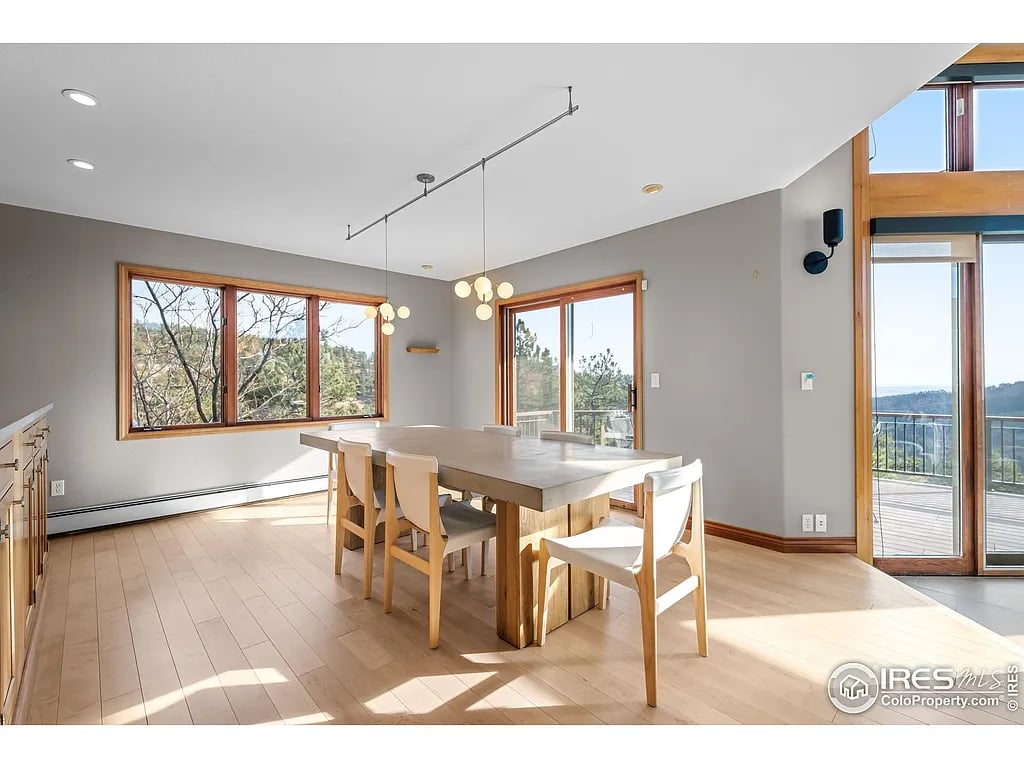 1448 Carriage Hills Dr