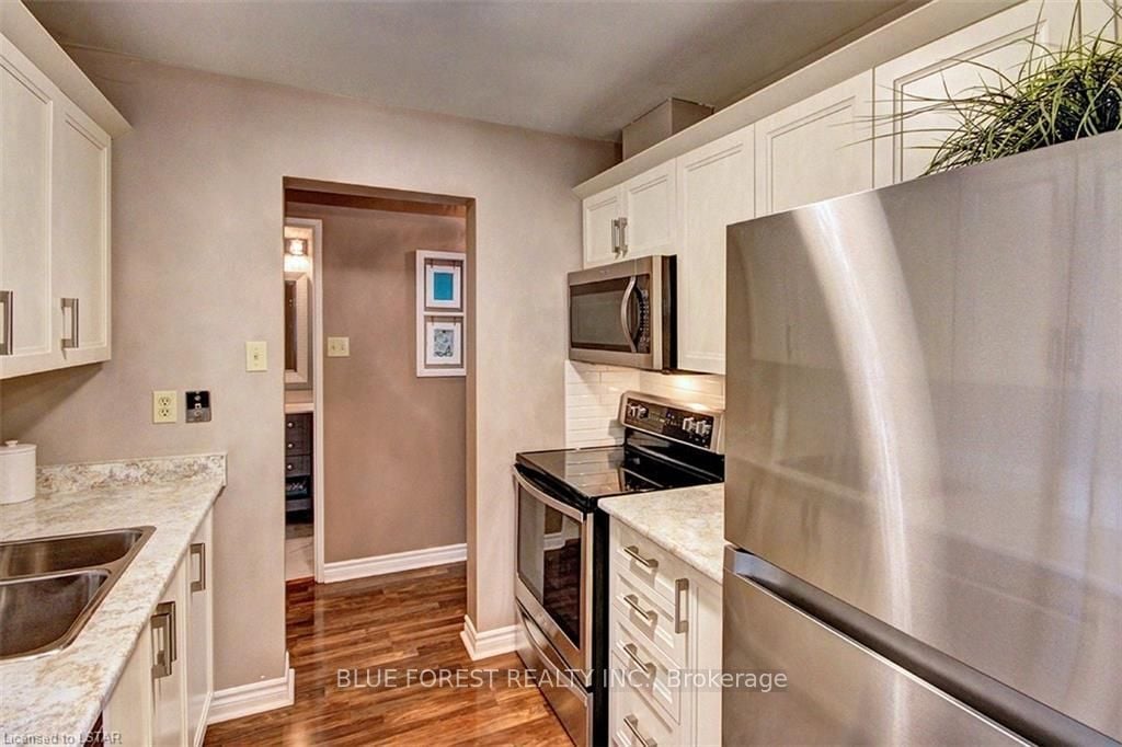 858 Commissioners Rd E 1103