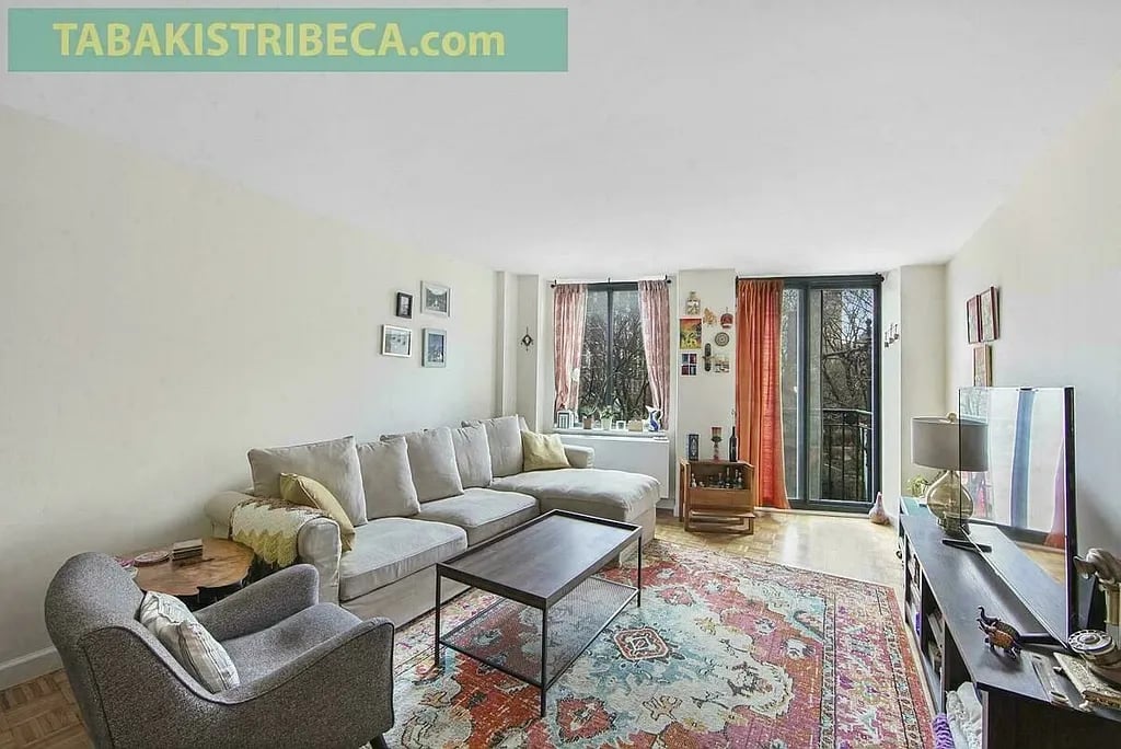 311 Greenwich St, #3B