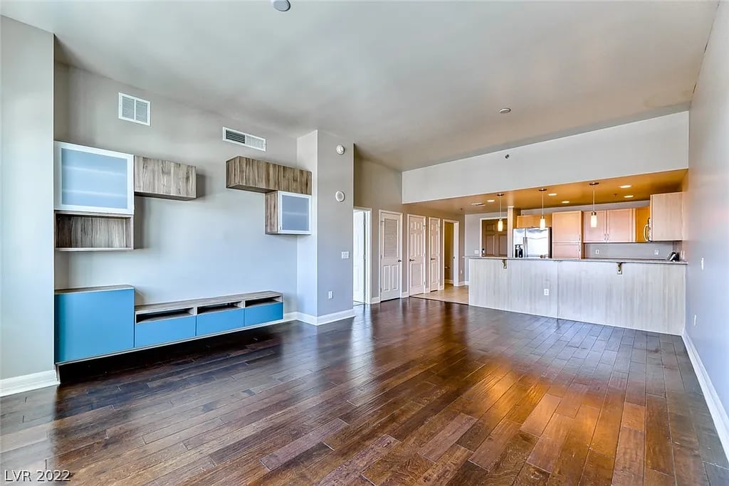 150 Las Vegas Blvd #1604