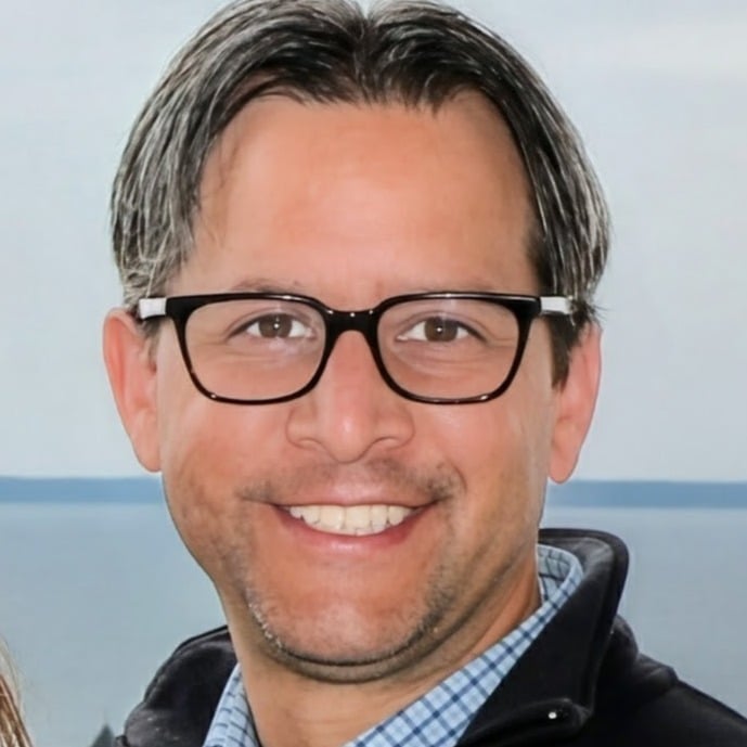 Andy Bhagat Grand Blanc, MI Real Estate Agent Headshot
