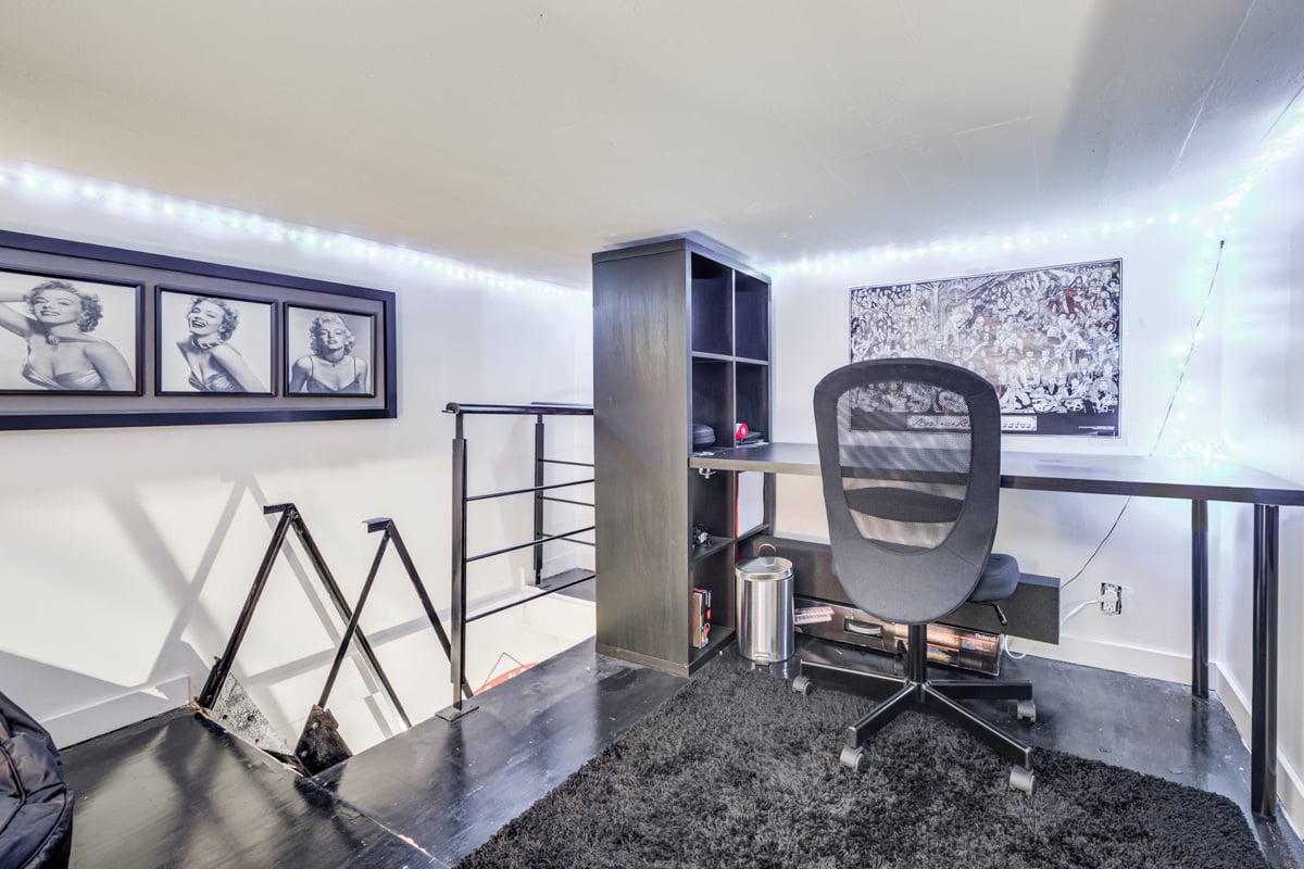 826-155 DALHOUSIE Street, Toronto