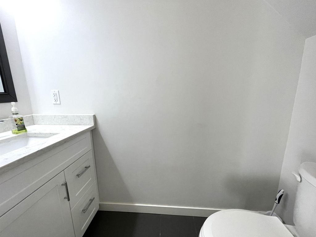 8132 Laval Pl