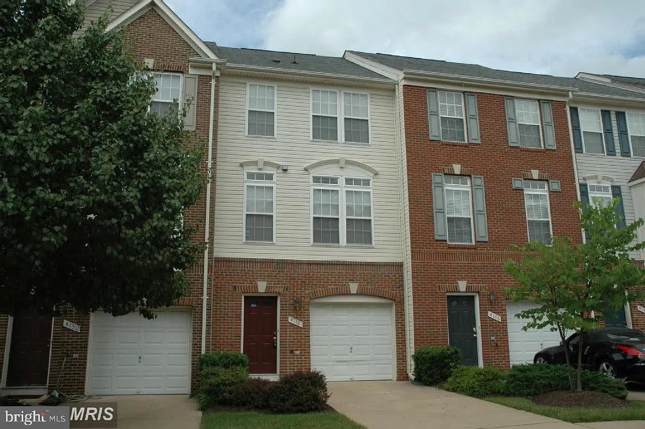 4148 Cressida Pl