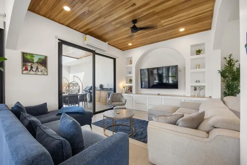 Elegant Tropical Oasis in Reserva Conchal