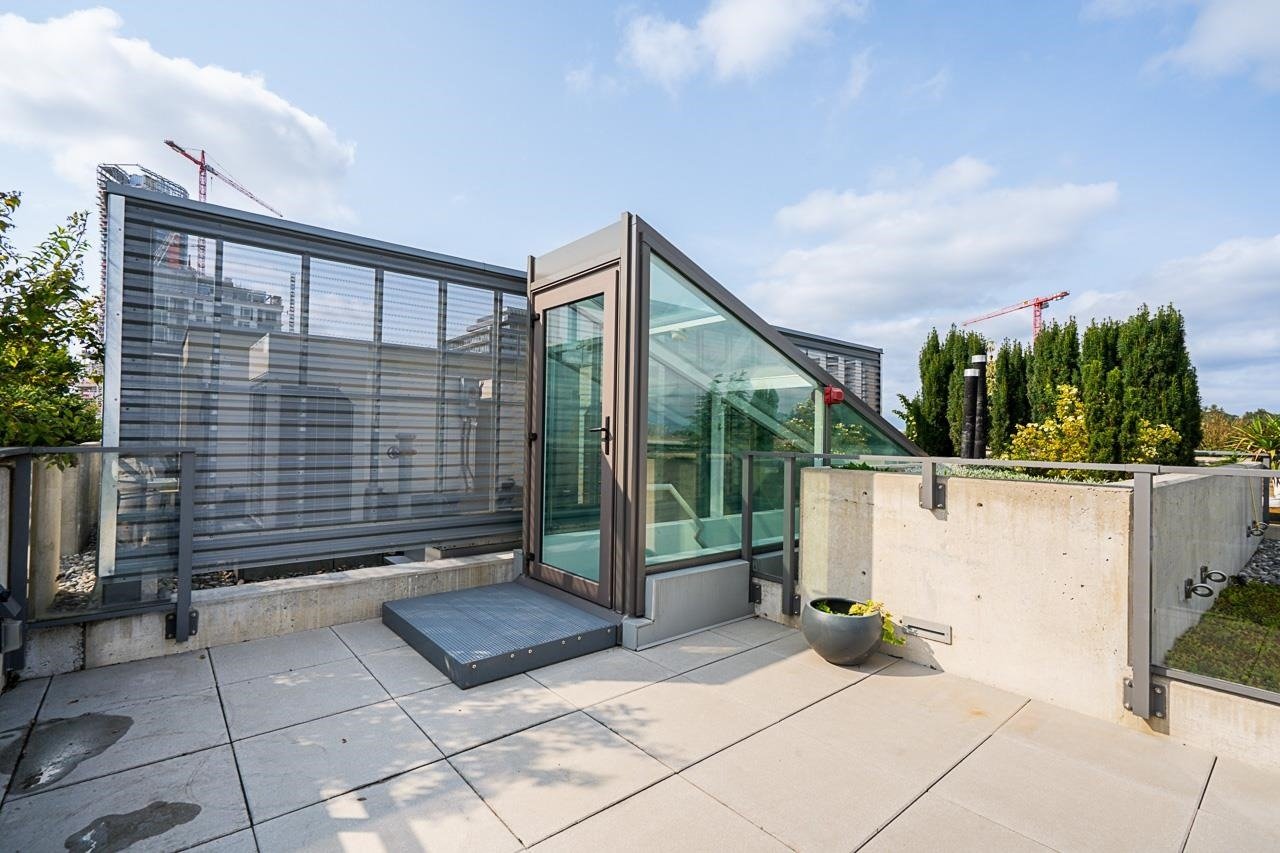 5733 Alberta St, #605