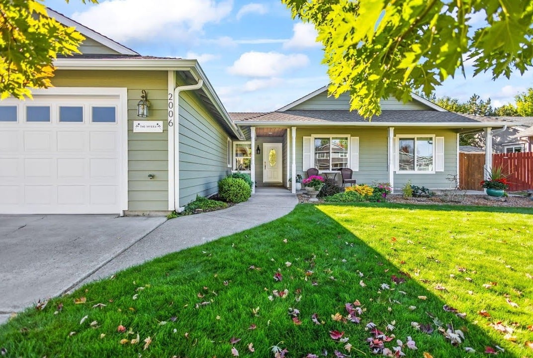 2006 NW Wildflower Place | Redmond Real Estate