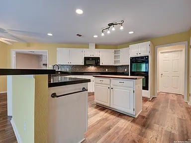 13636 Lytle Ln