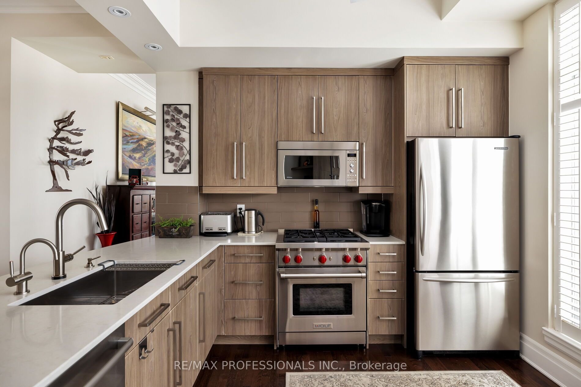 LOWER PENTHOUSE LUXURY 