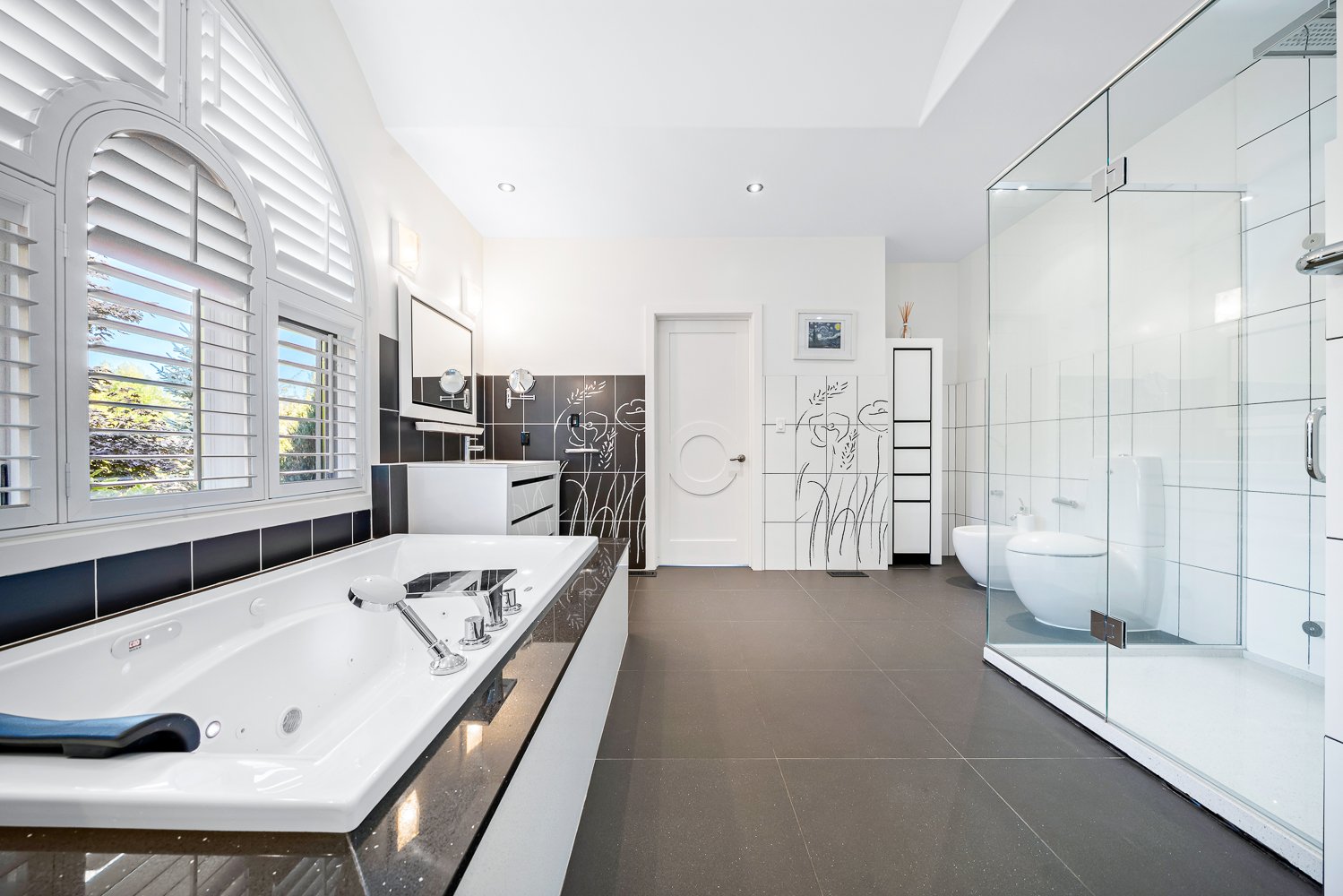  One-Of-A-Kind Residence 